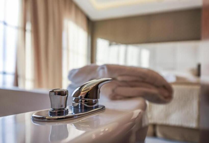 Люкс Повышенной Комфортности, Elegance Luxury Executive Suites  Adults Only