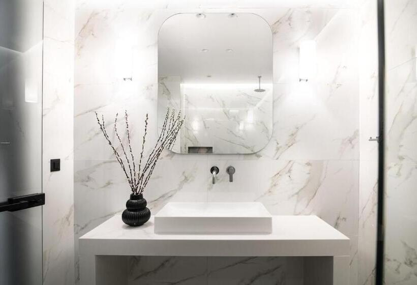 Президентский Люкс, Elegance Luxury Executive Suites  Adults Only