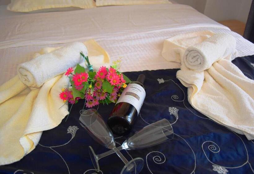 패밀리 룸, Jenny