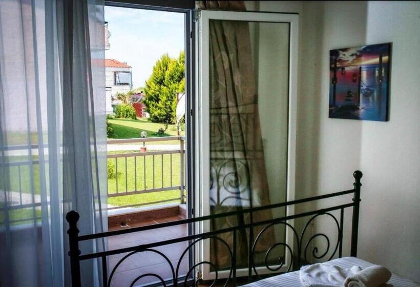 수피리어 룸, Jenny