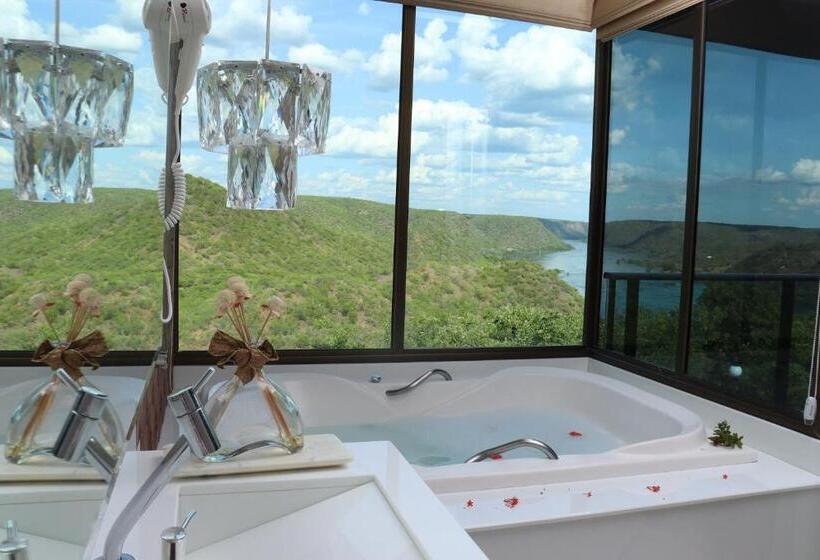 Suite Llit King, Pedra Do Sino