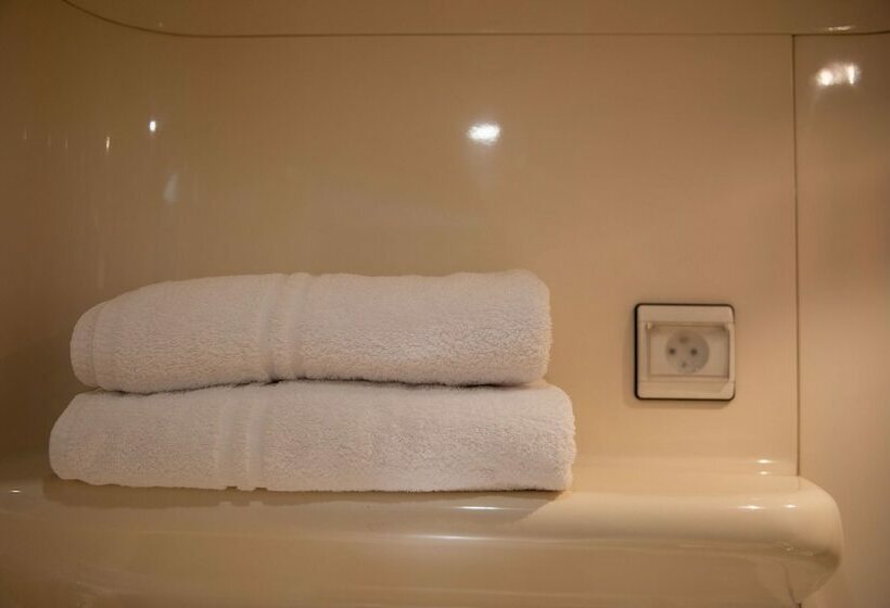 غرفة قياسية, Premiere Classe Roissy  Aeroport Charles De Gaulle