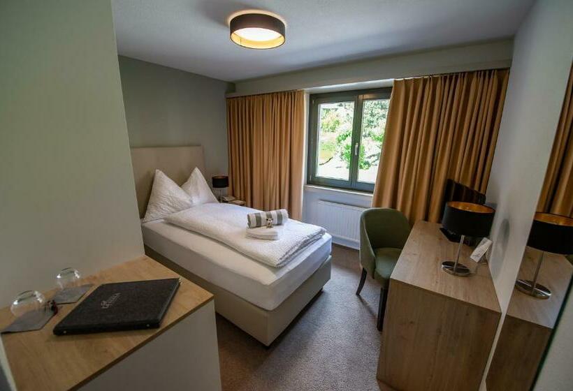 标准单人间, Restaurant La Siala