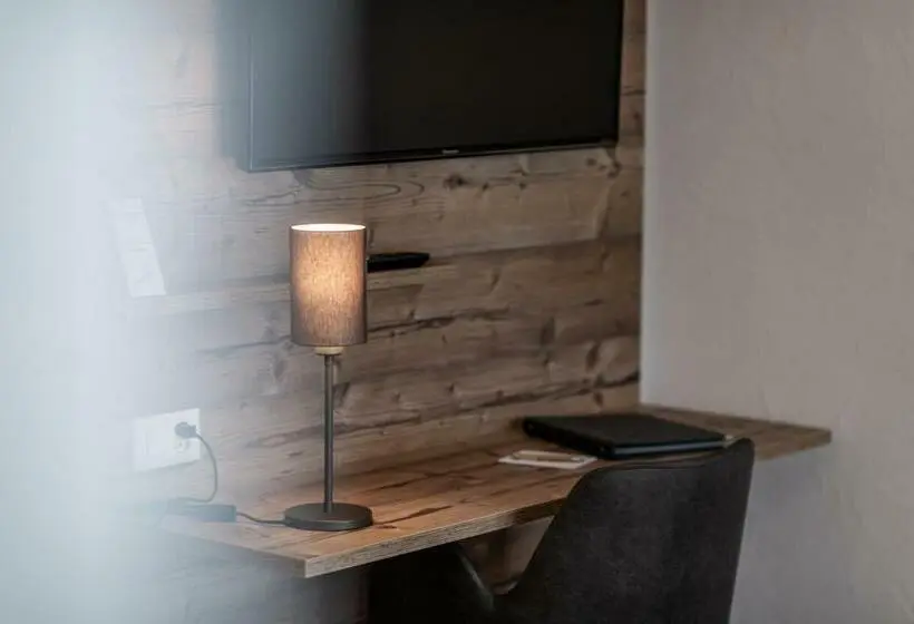 ２ベッドルームアパートメント, Restaurant La Siala