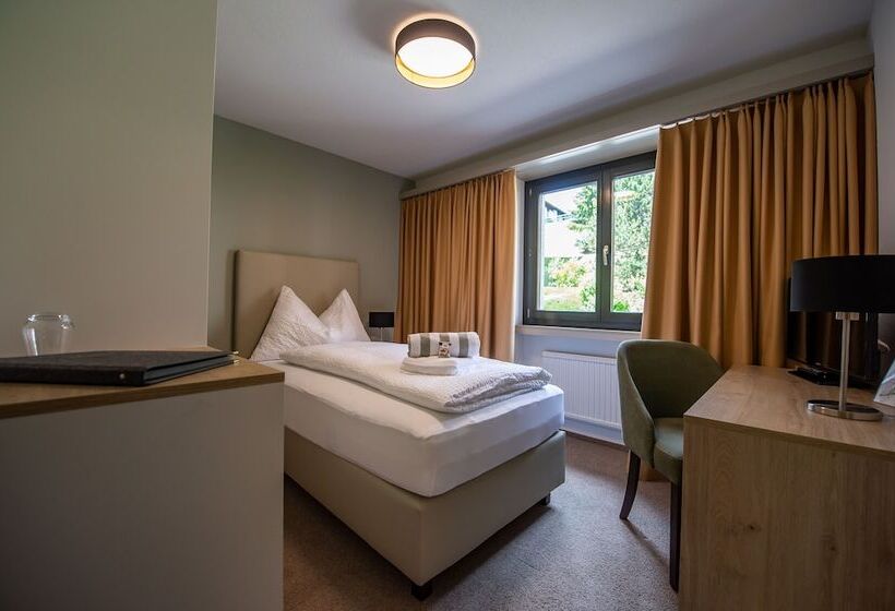 标准单人间, Restaurant La Siala