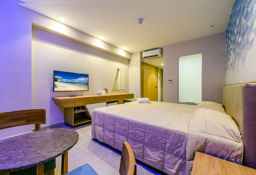 Номер Deluxe Вид на Бассейн, Tasia Maris Seasons - Adults Only