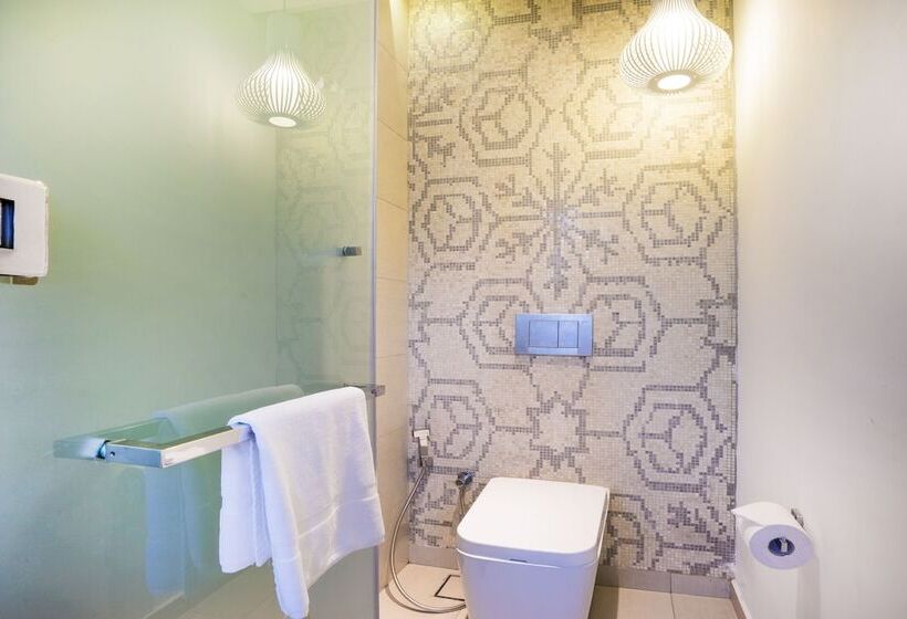 اتاق استاندارد با بالکن, The Daulat By Hotel Calmo