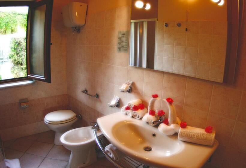 חדר סטנדרט לשלושה, Tonicello Hotel Resort & Spa