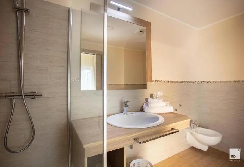 سوییت جونیور, Tonicello Hotel Resort & Spa