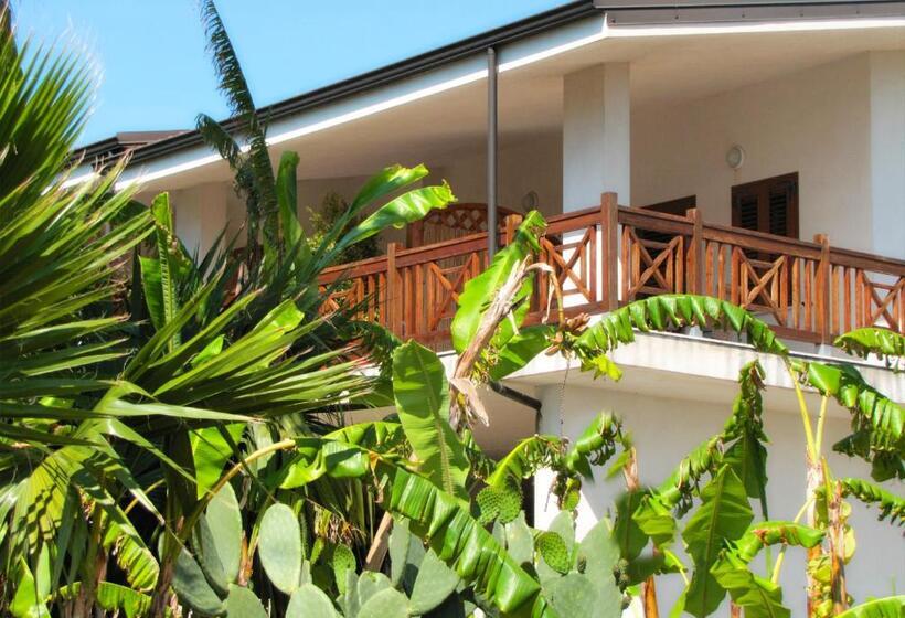 اتاق استاندارد با چشم‌انداز باغ, Tonicello Hotel Resort & Spa