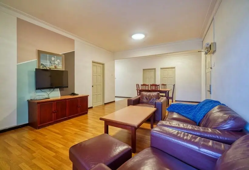 آپارتمان 3 خوابه, Parkland Apartment