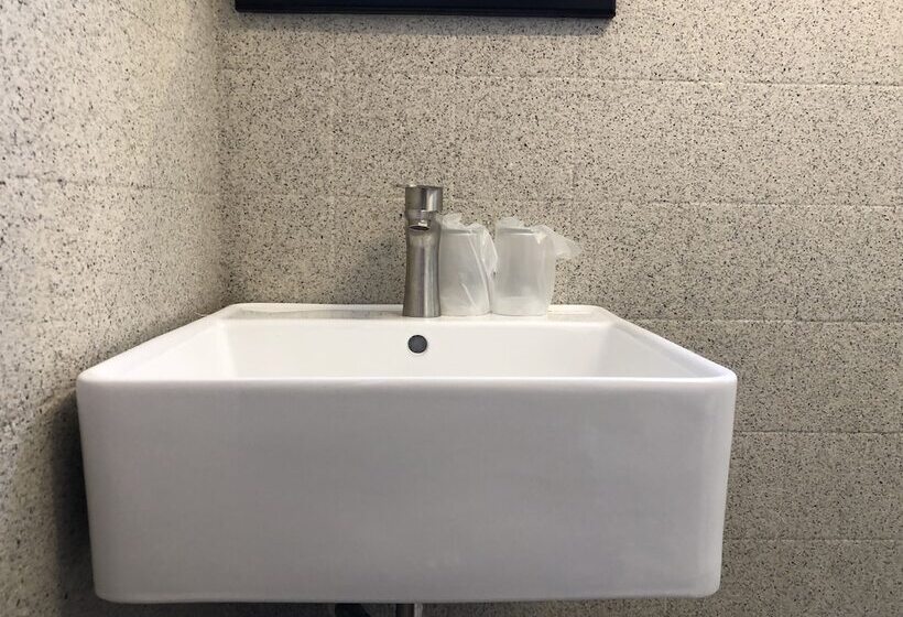 شقة 3 غرف, Parkland Apartment