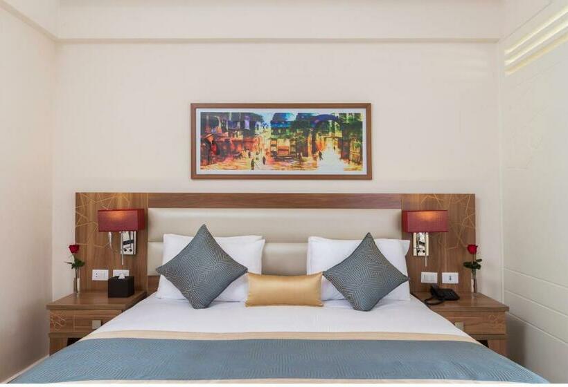 اتاق لوکس, Pickalbatros Sea World Resort   Marsa Alam  Aqua Park