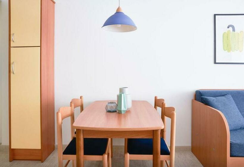 家族用アパートメント, Beatrix 2000 - Caliu Apartments