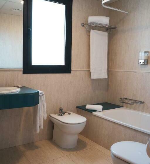 家族用アパートメント, Beatrix 2000 - Caliu Apartments