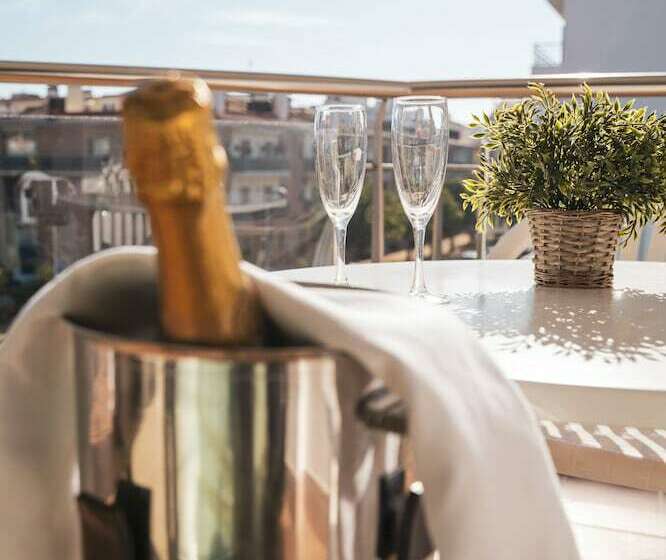 家族用アパートメント, Beatrix 2000 - Caliu Apartments