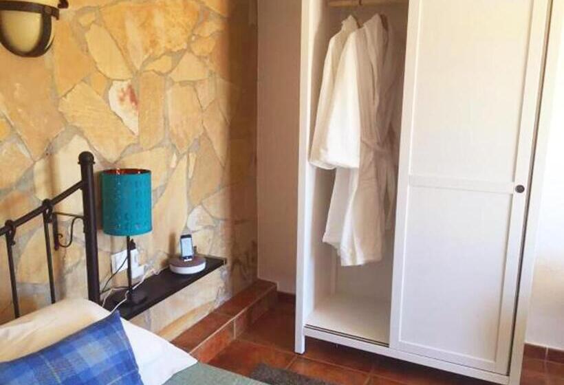 غرفة قياسية مطلّة علي حمام السباحة, Casa Mallarenga Rooms