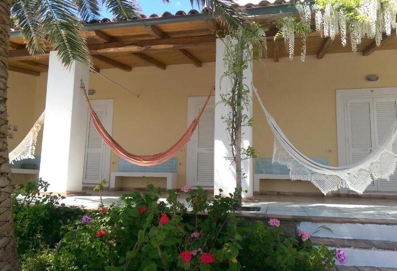 غرفة قياسية مطلّة علي البحر, Agave E Ginestra