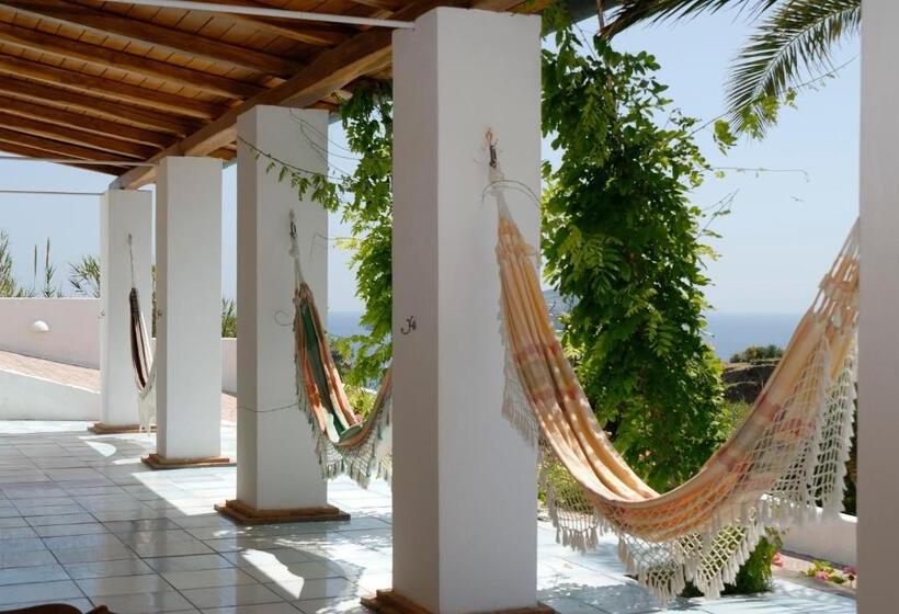 غرفة قياسية مطلّة علي البحر, Agave E Ginestra