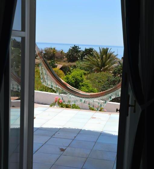 غرفة قياسية مطلّة علي البحر, Agave E Ginestra