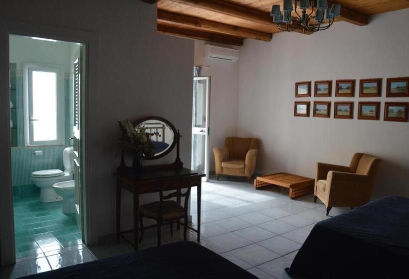 غرفة عائلية, Agave E Ginestra