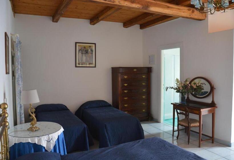 غرفة عائلية, Agave E Ginestra