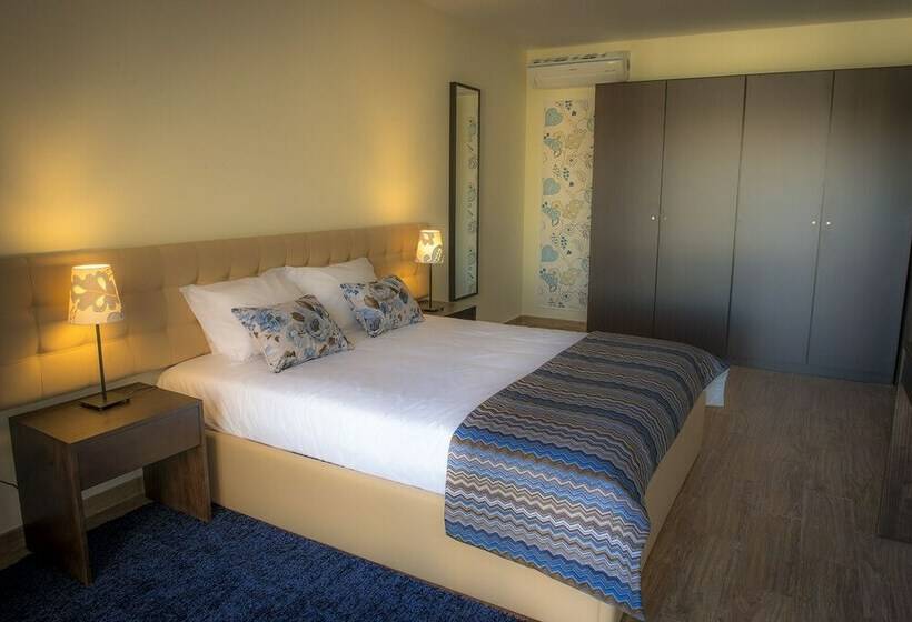 身障者適用スタンダードルーム, Kazas Do Serado