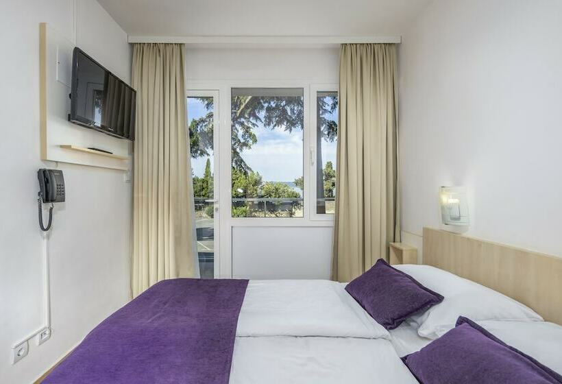 수피리어 룸 측면 바다 전망, Slaven