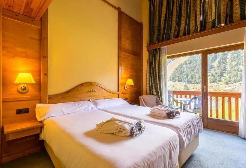 اتاق استاندارد با چشم‌انداز کوهستان, Sport Hotel Village