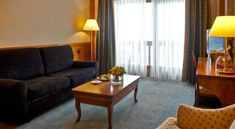سوییت جونیور, Sport Hotel Village