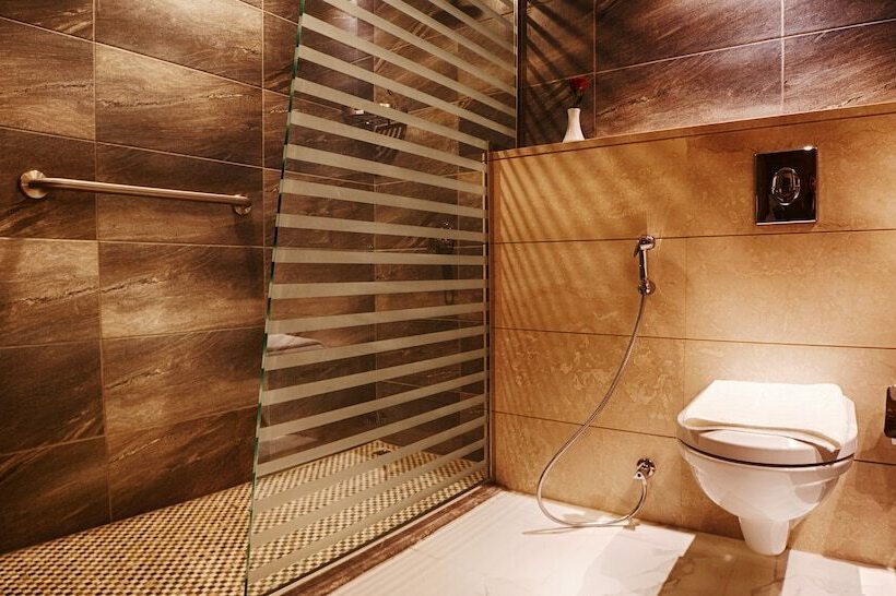 اتاق لوکس, Rose Park Hotel   Al Barsha, Opposite Metro Station