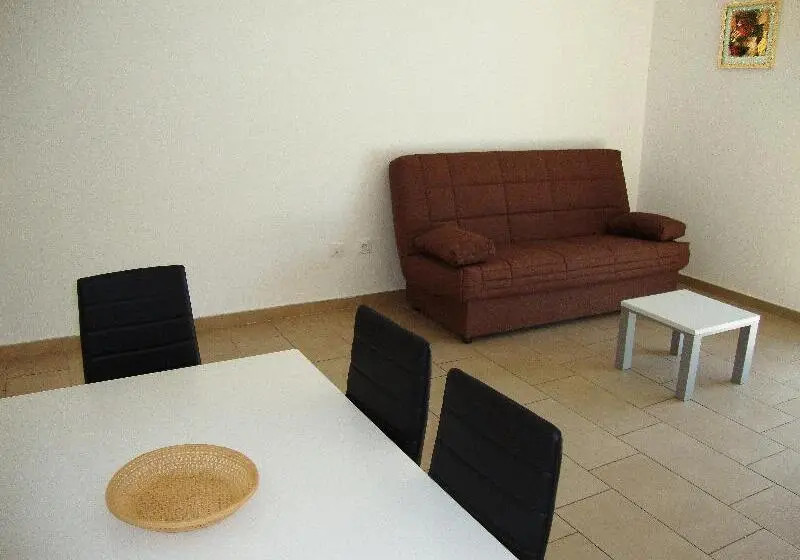 ３ベッドルームアパートメント, Apartamentos Las Palmeras 3000