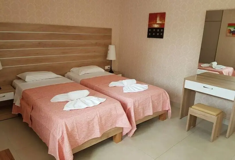スタンダードスタジオ, Galazio Beach Resort