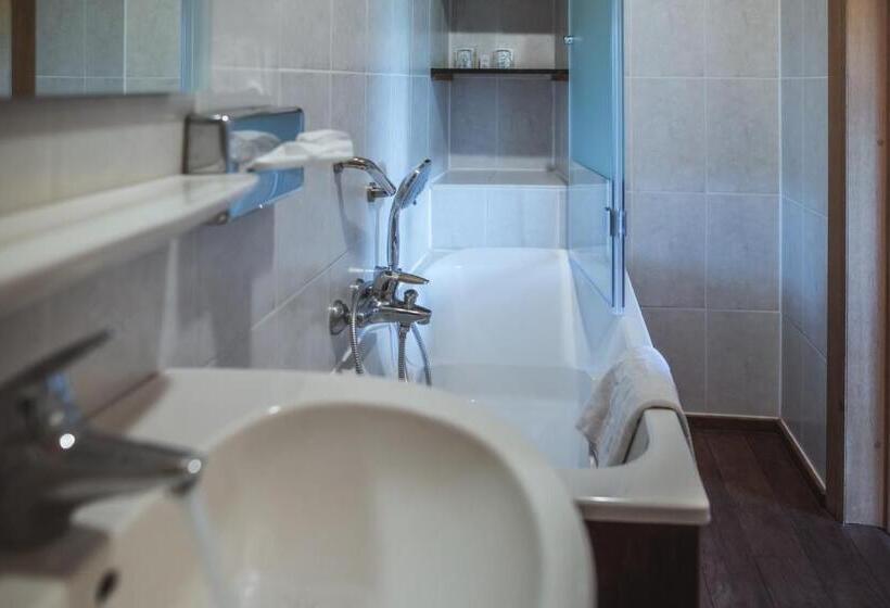 חדר בסיסי, Au Coeur De Lacuisine