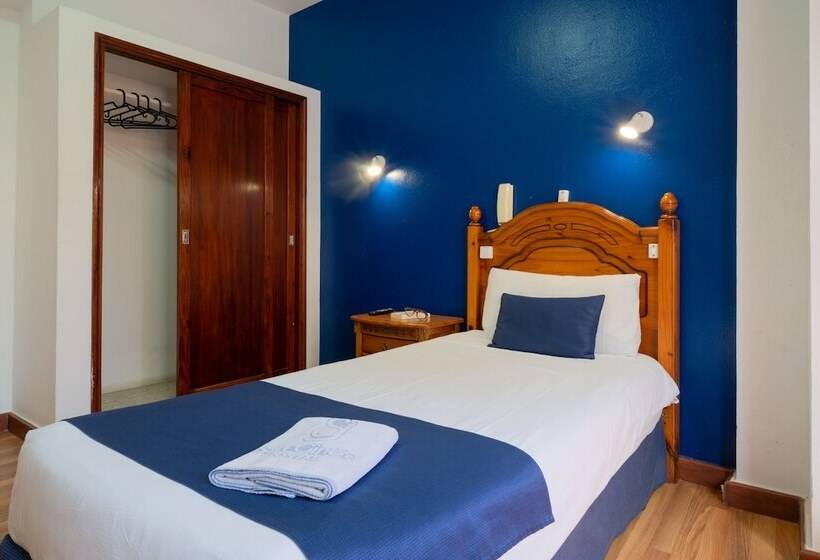 バスルーム共有のシングルスタンダード, Hostal San Gines