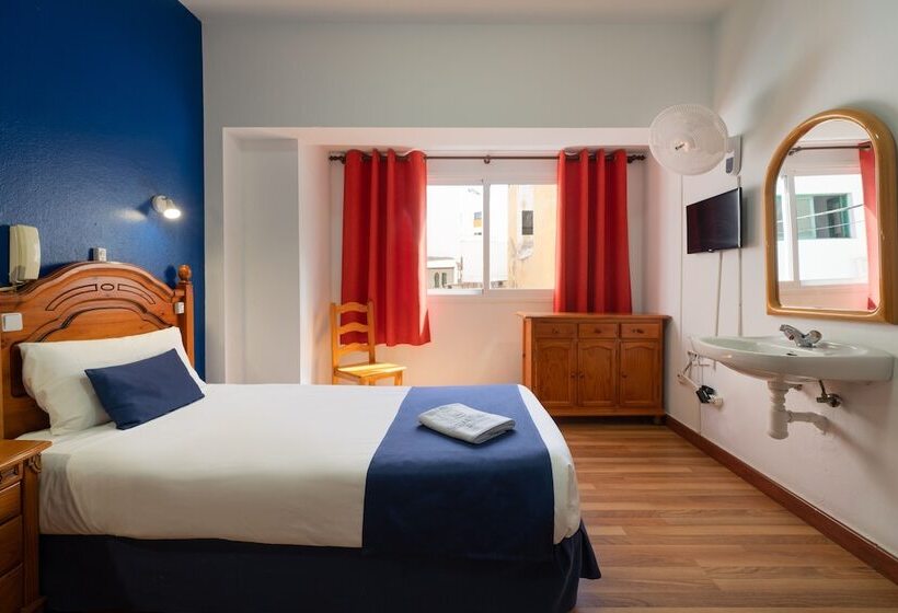 Номер Стандарт Индивидуальный Совместная Ванная, Hostal San Gines