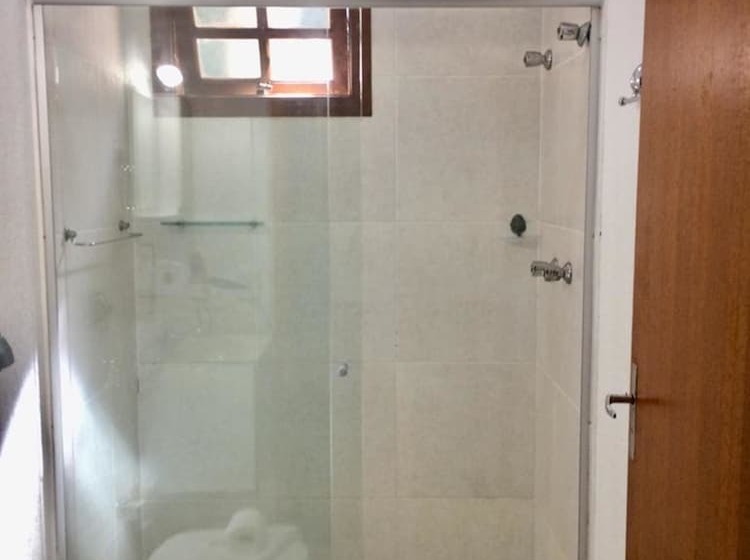 スタンダード4人部屋, Pousada Atalaia Capivari