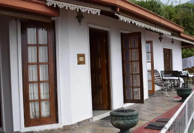 デラックスルーム, The Mist Holiday Bungalow