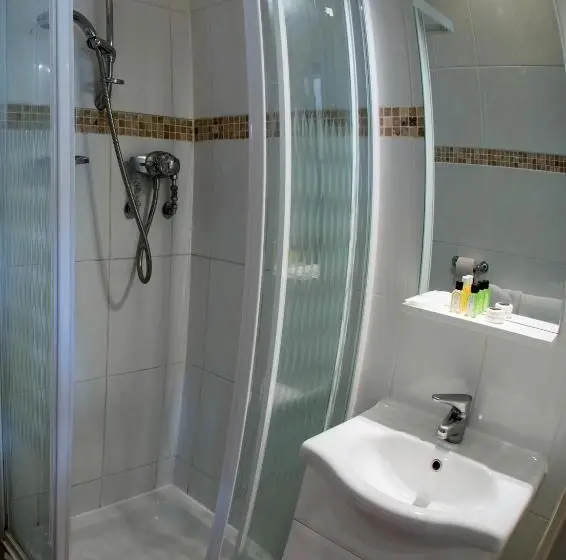Habitación Estàndard Individual, Thomas James