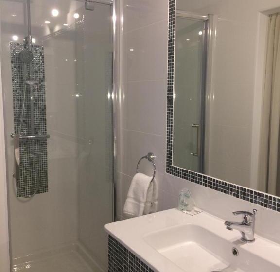 Номер Стандартный с Видом, A Spelunca