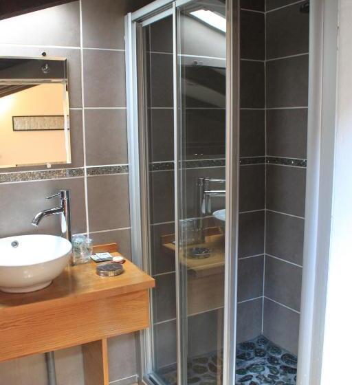 Пентхаус, A Spelunca