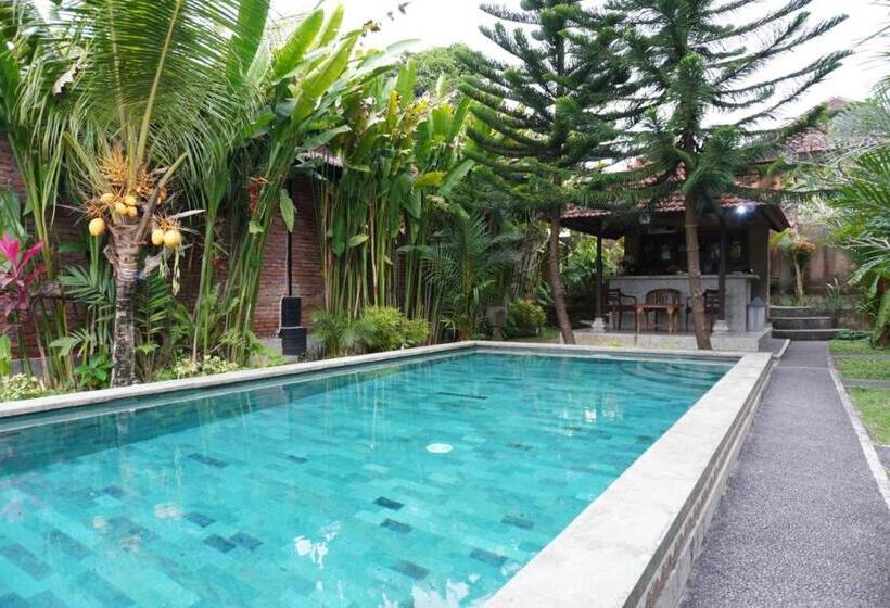 Jednopokojowa willa z basenem, Adi Bisma Inn