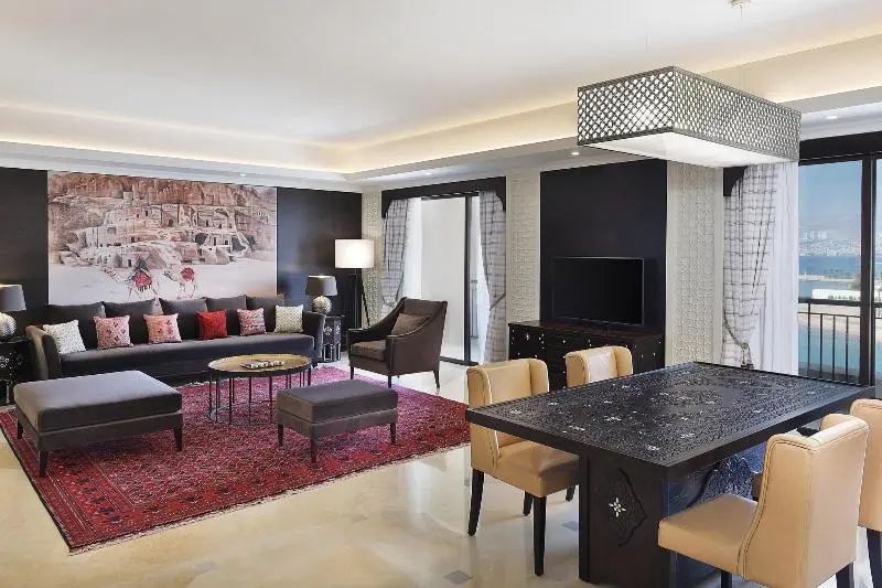 キングサイズベッドのスイートルーム, Al Manara, A Luxury Collection Hotel, Aqaba
