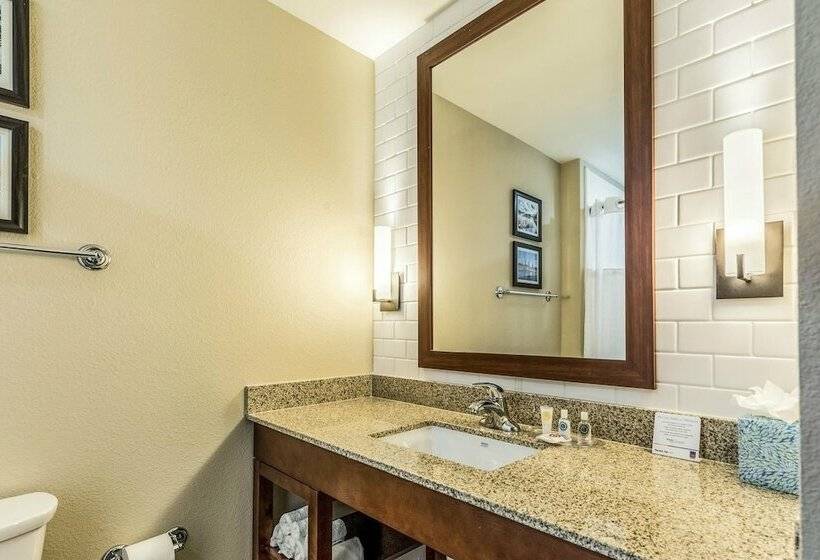 סוויטה, Comfort Suites