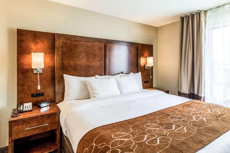מיטת קינג בסוויטה, Comfort Suites