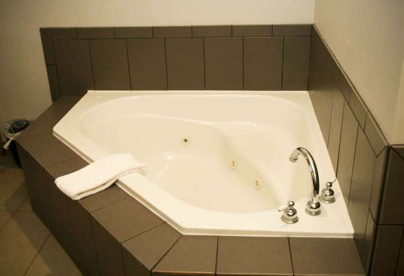ハイドロマッサージバス付きスイート, Country Inn & Suites By Radisson, Prineville, Or