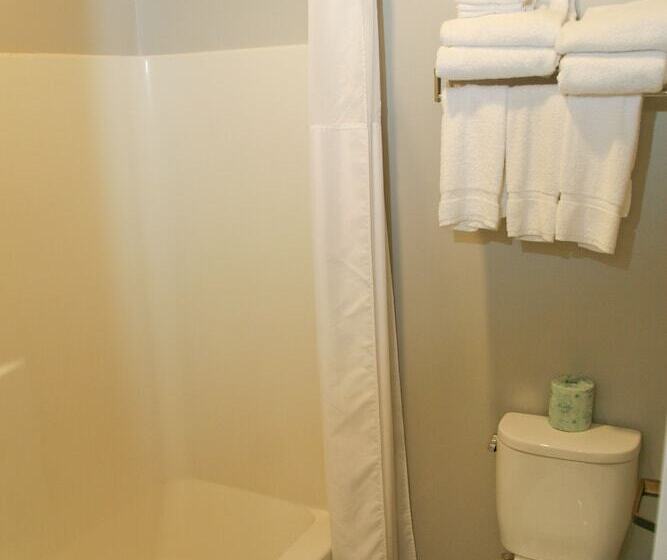 자쿠지 스위트, Country Inn & Suites By Radisson, Prineville, Or