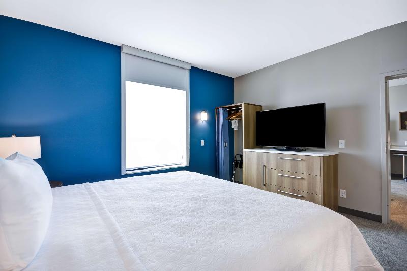 带大床的套房, Home2 Suites By Hilton Plano Richardson