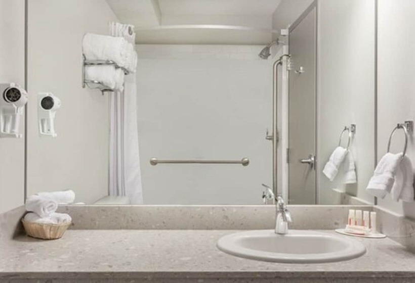 סוויטת 2 חדרי שינה, Ramada By Wyndham Grassland