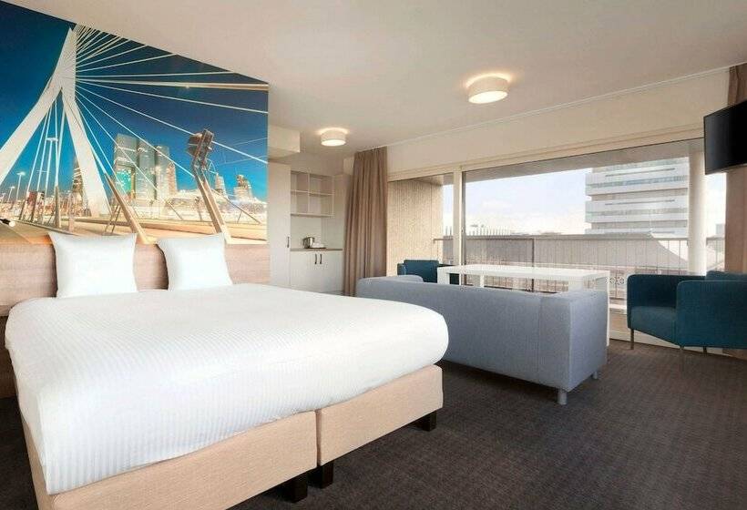 발코니가 있는 스위트, Rotterdam Teleport